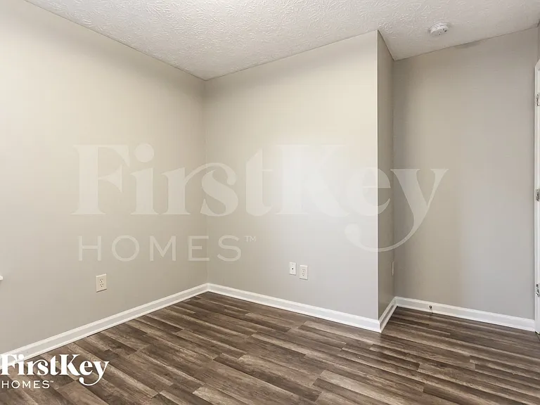 235 Heartwood Hl — Photo 10