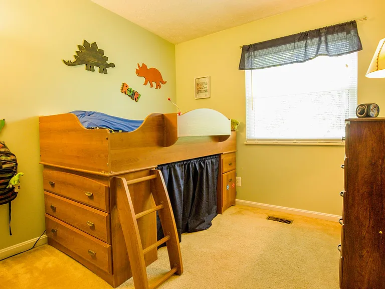 9711 Stanalouise Dr — Photo 27