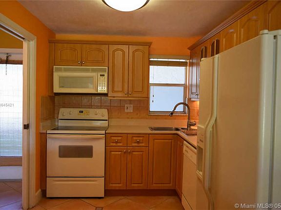 3rd image of 8900 Washington Blvd APT 120
