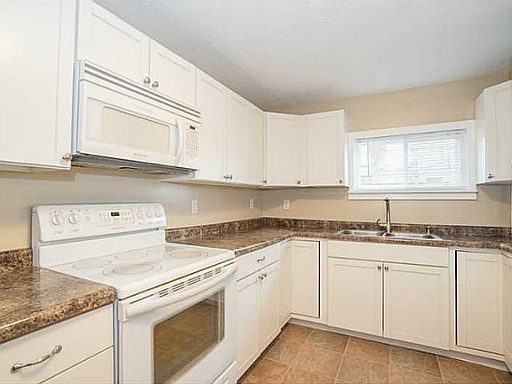 2nd image of 333 S 1st St