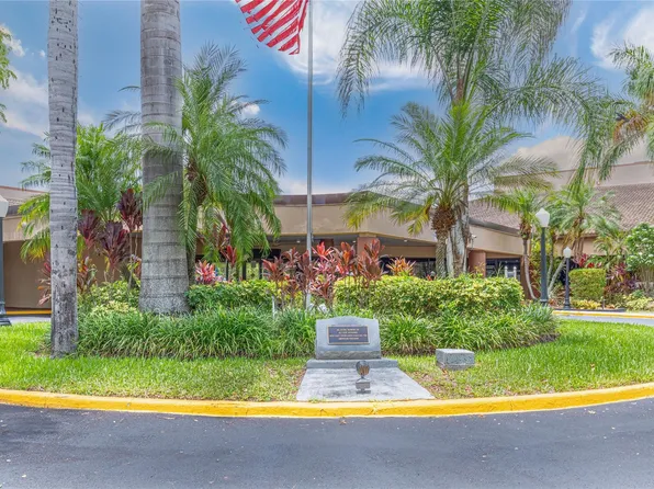 9420 Sunrise Lakes Boulevard #212, Sunrise, FL 33322