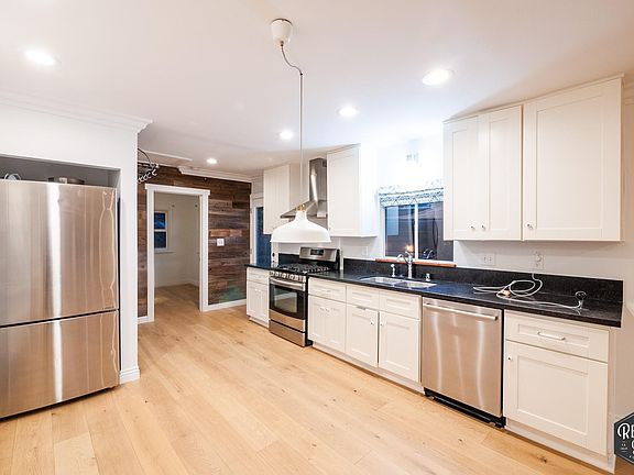 4th image of 1020 N Avenue 51