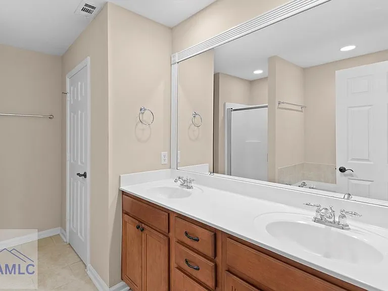 8 Weslyn Park Dr — Photo 18