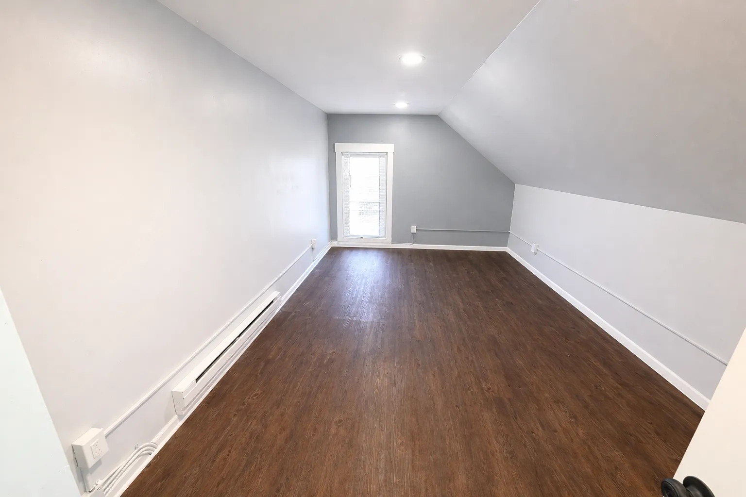 5 bed, $2,900 — Photo 4