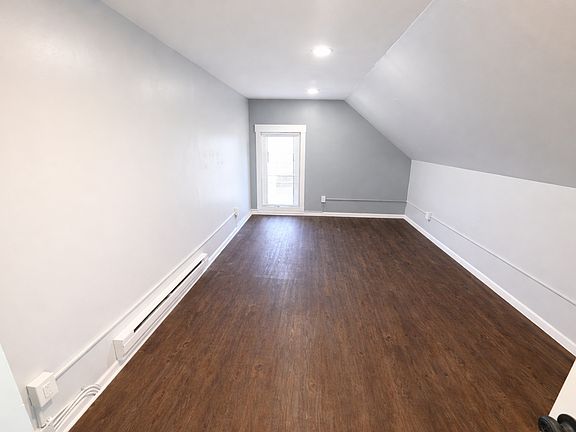 4th image of 429 N Dewey St