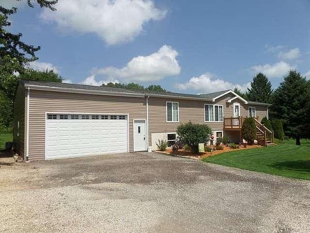 1st image of W7134 School Dr