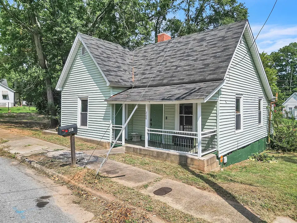 200 F St