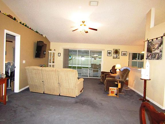 2nd image of 12 Ryecroft Ln
