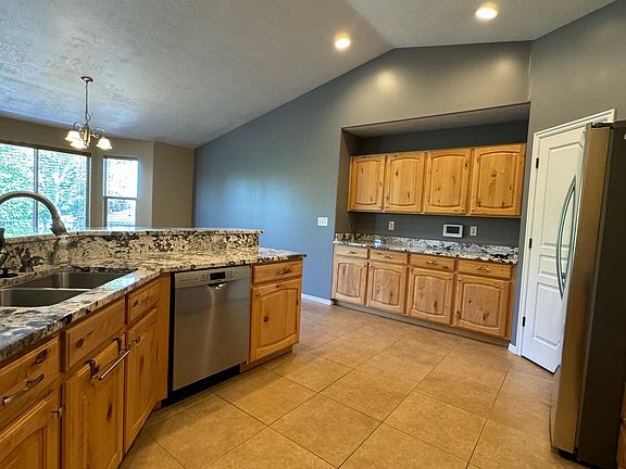 3rd image of 8291 S Water Oak Dr