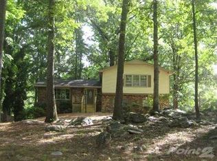 1528 Rangewood Dr SW, Lilburn, GA 30047