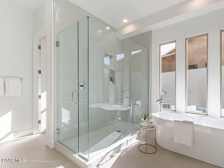 1175 Irwin Way — Photo 14
