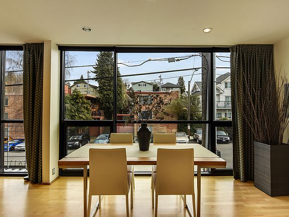 5th image of 5611 University Way NE Unit 200-D