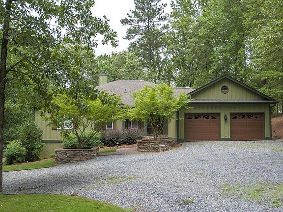 Image 3: 2-Car garage