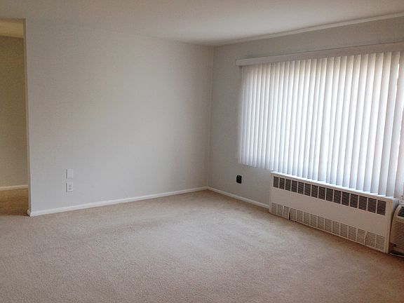 3rd image of 316 Edmunton Dr APT L3