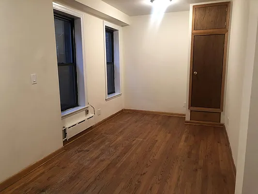 Rented by Waverly Realty Associates | media 19