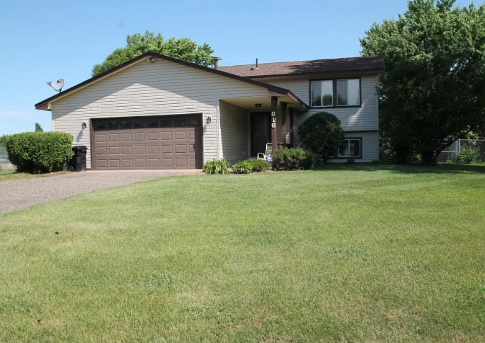 1st image of 616 Meadowwood Dr