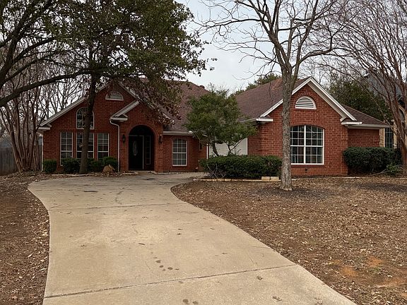 2nd image of 912 Smokerise Cir
