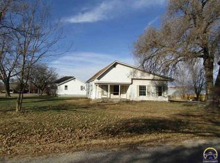 14 E 4th St, Lebo, KS 66856