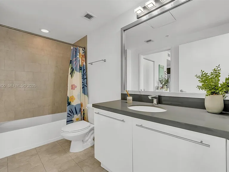 90 SW 3rd St #4303 — Photo 25