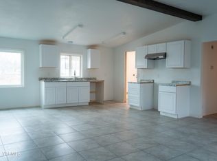 31 Egan Ln, Wapato, WA 98951