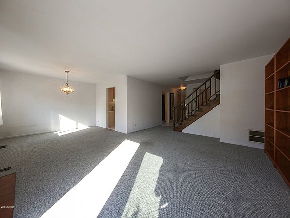 4th image of 1417 Blackburn St