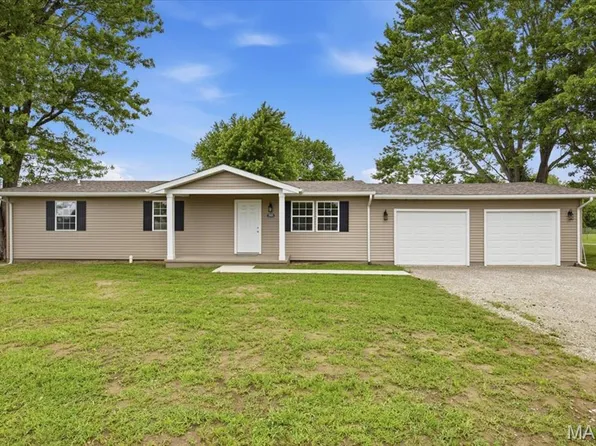 913 Apple St, Keyesport, IL 62253