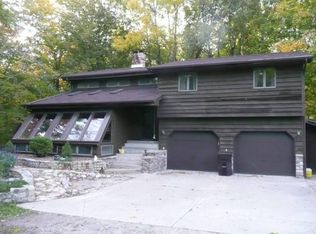 N4046 Mary Joan Ct, Freedom, WI 54913