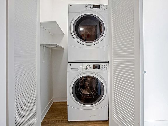 4th image of 2335 N Lincoln Ave APT 1610