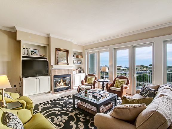 2nd image of 2705 Dolphin Ave Unit 3C