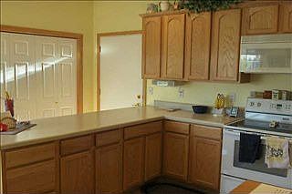 2nd image of 3605 NE Cottonwood Ln