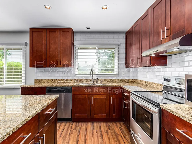 4508 N 15th Ave — Photo 10