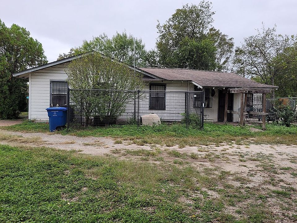 1st image of 2211 Delgado St