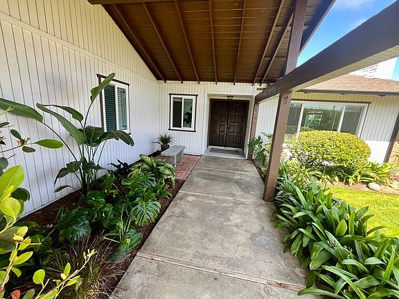 3rd image of 706 Piedras Oro Calle