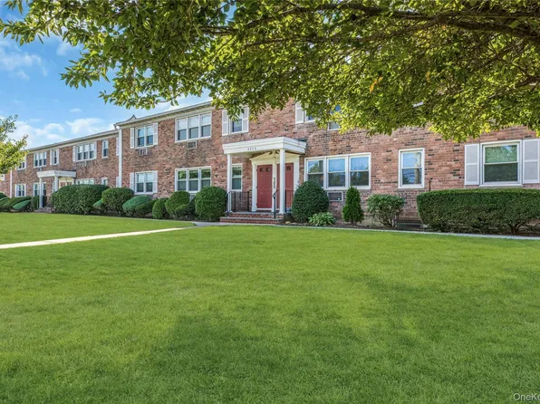 4030 Jerusalem Avenue #1C, Seaford, NY 11783