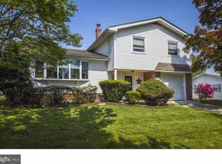 1043 Bloomfield Ave, Philadelphia, PA 19115