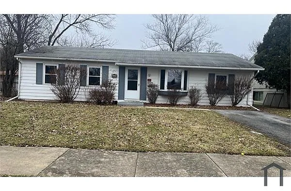 221 E Tulip Dr photo 1