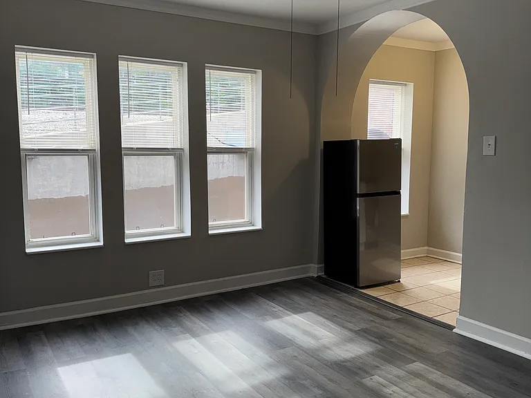 6818-2 N Wayne Ave #111 — Photo 1