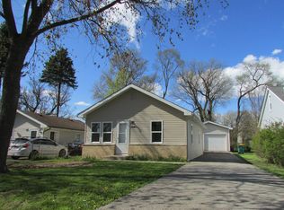 318 Ferndale Dr, Round Lake Beach, IL 60073