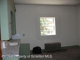 4th image of 411 Lackawanna Ave