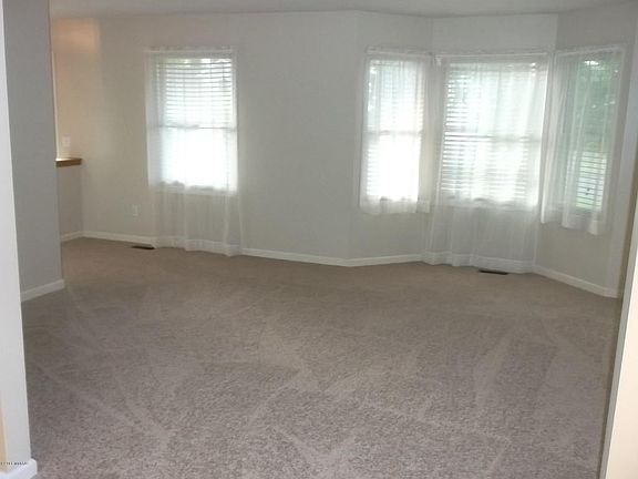 4th image of 152 Cherrywood Ln