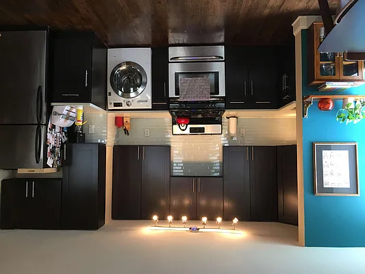 Rented by Mdays Realty | media 23