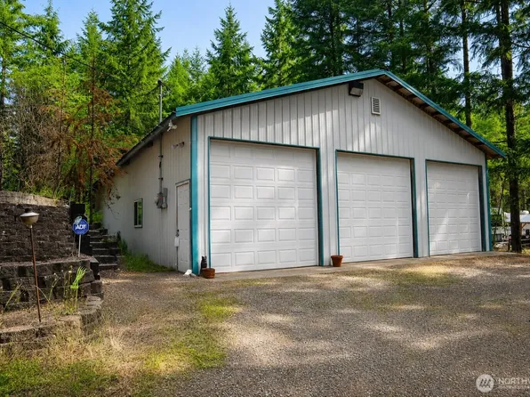 511 NE Lakeshore Drive N, Tahuya, WA 98588