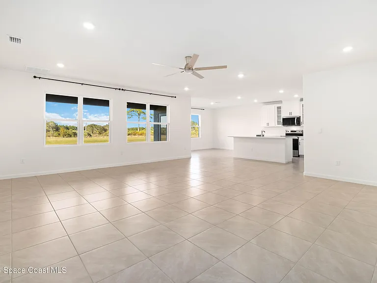 5072 Alabaster Dr — Photo 11