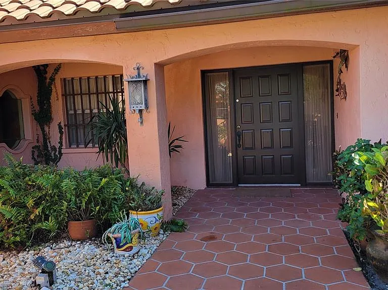 638 S Owl Dr — Photo 4