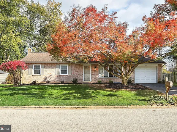 7 Crosswind Dr, Shrewsbury, PA 17361