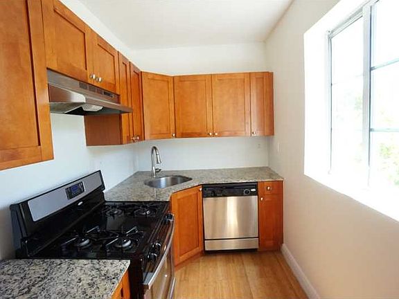 5th image of 7950 Tatum Waterway Dr APT 16