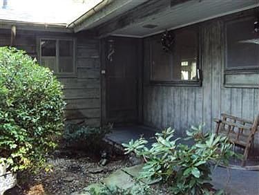 3rd image of 22115 Cottonwood Dr
