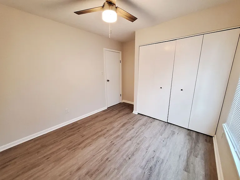 2824 Henslowe Dr — Photo 6