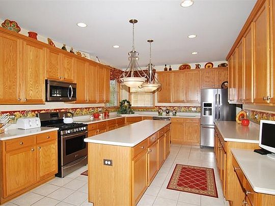 5th image of 16925 S Ottawa Dr
