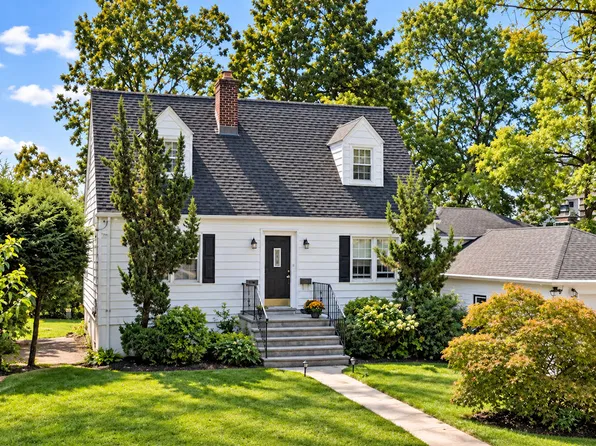 (undisclosed Address), Harrison, NY 10528